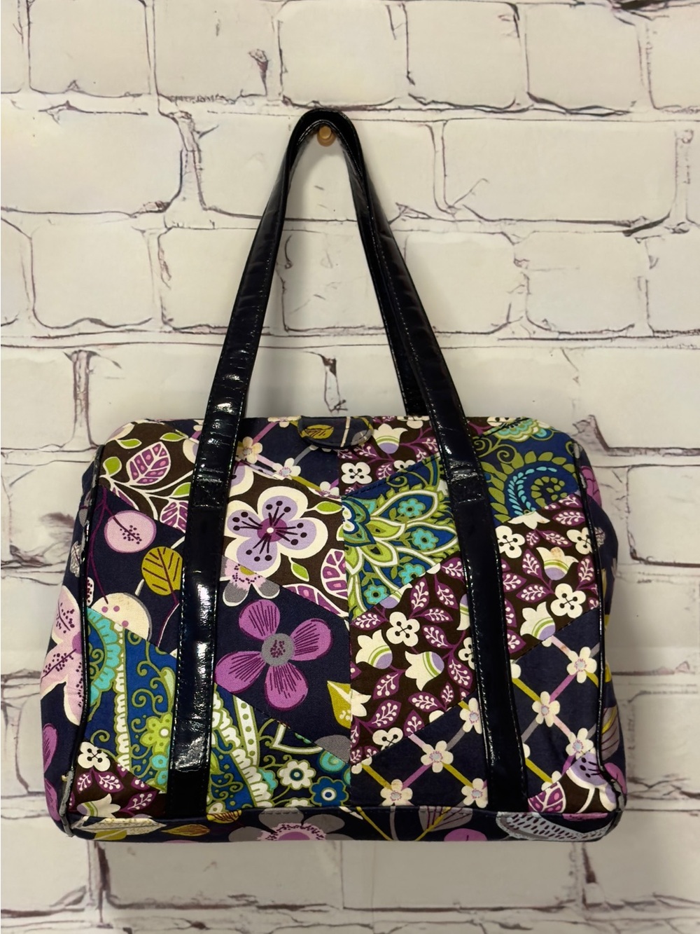 VERA BRADLEY FRAME SATCHEL FLORAL NIGHTINGALE PATTERN PATENT LEATHER STRAPS